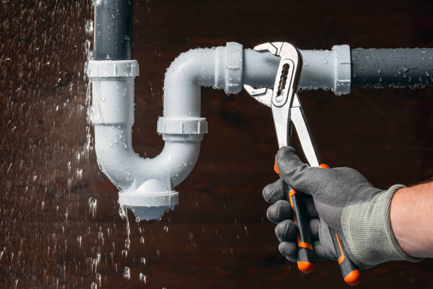 Professional Pipe Repair technician working in Oswego, KS
